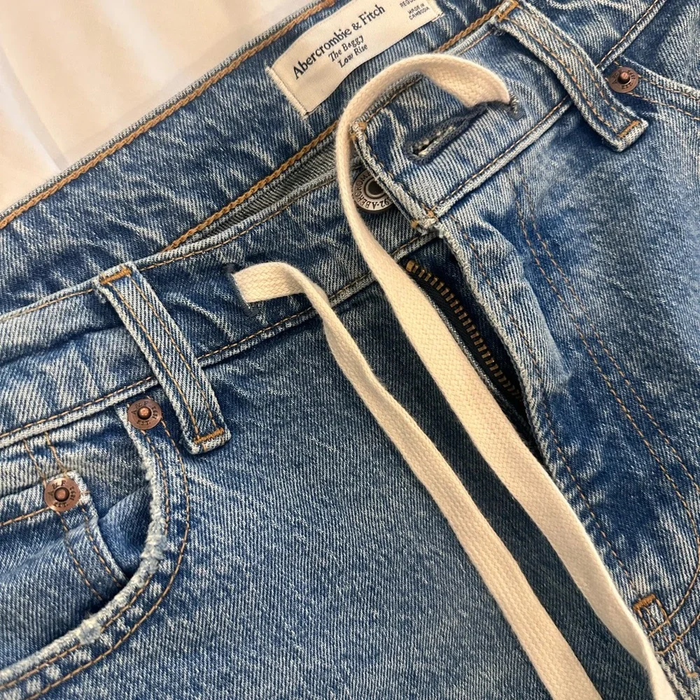 Abercrombie baggy low rise jeans - Picture 2 of 3